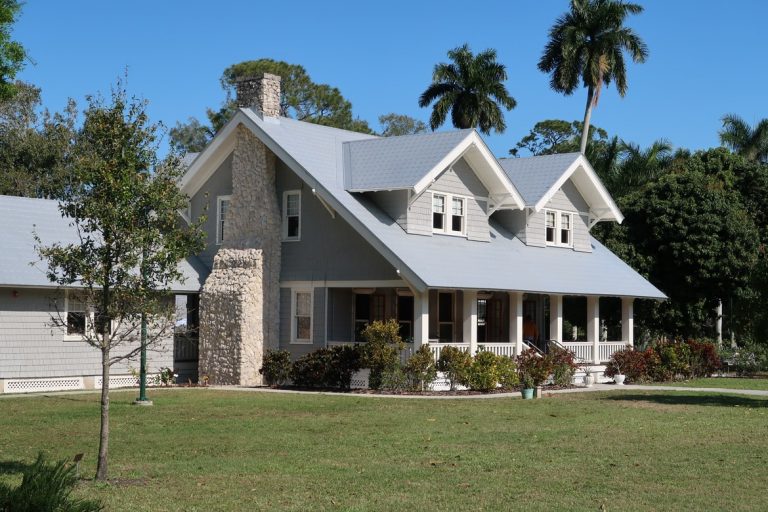 Signs That You Need Retirement Village Clean Out Services